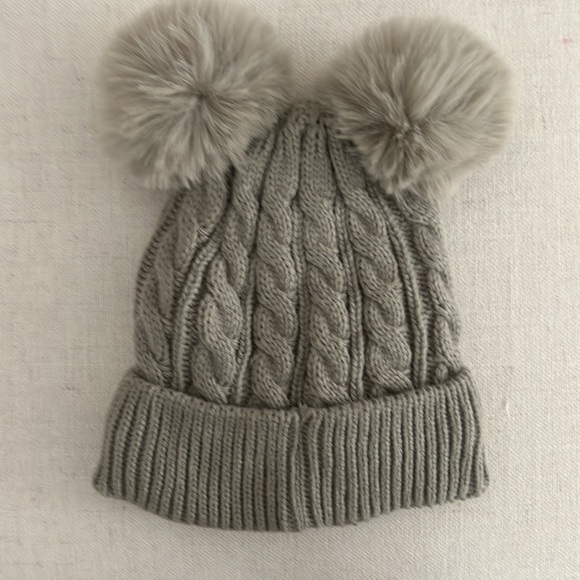 UGG Double pom-pom beanie hat for baby - Picture 2 of 5